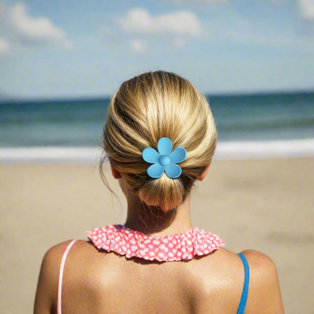 PLASTIC HAIR CLIP: Plumeria (Solid Colored)